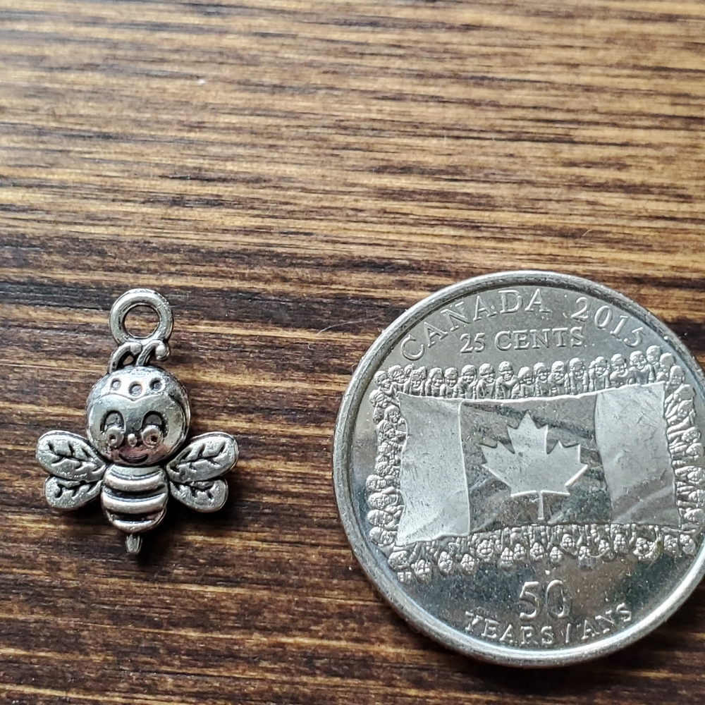 Bee Charm - Picture 3 of 3